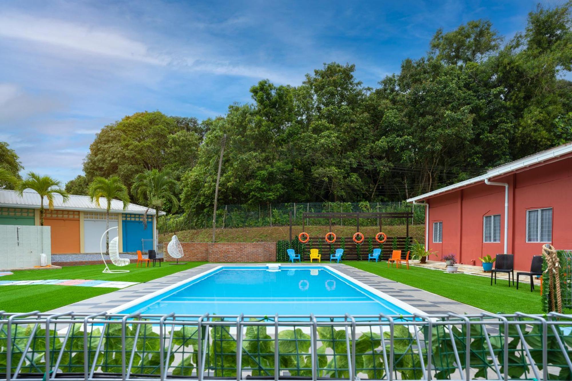 Putra Sentosa Retreat Camp, Sematan Hotel Exterior photo