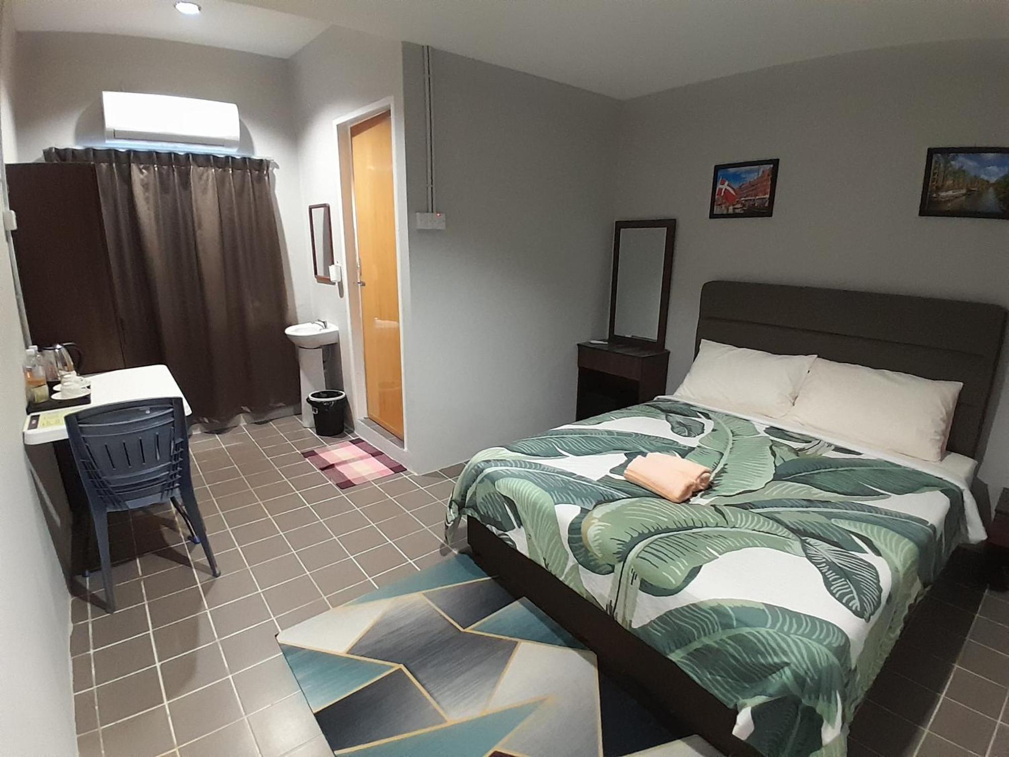 Putra Sentosa Retreat Camp, Sematan Hotel Room photo